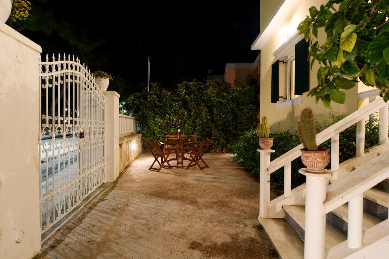 Jasmine Of Poseidonia Apartment Posidhonia  Bagian luar foto